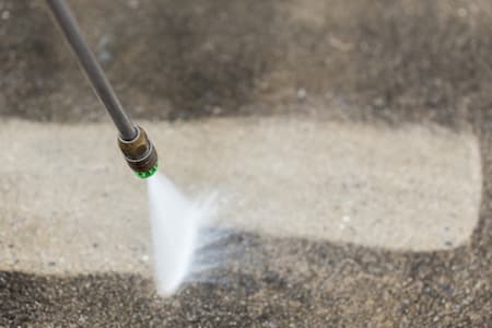 Why pressure washing is for pros